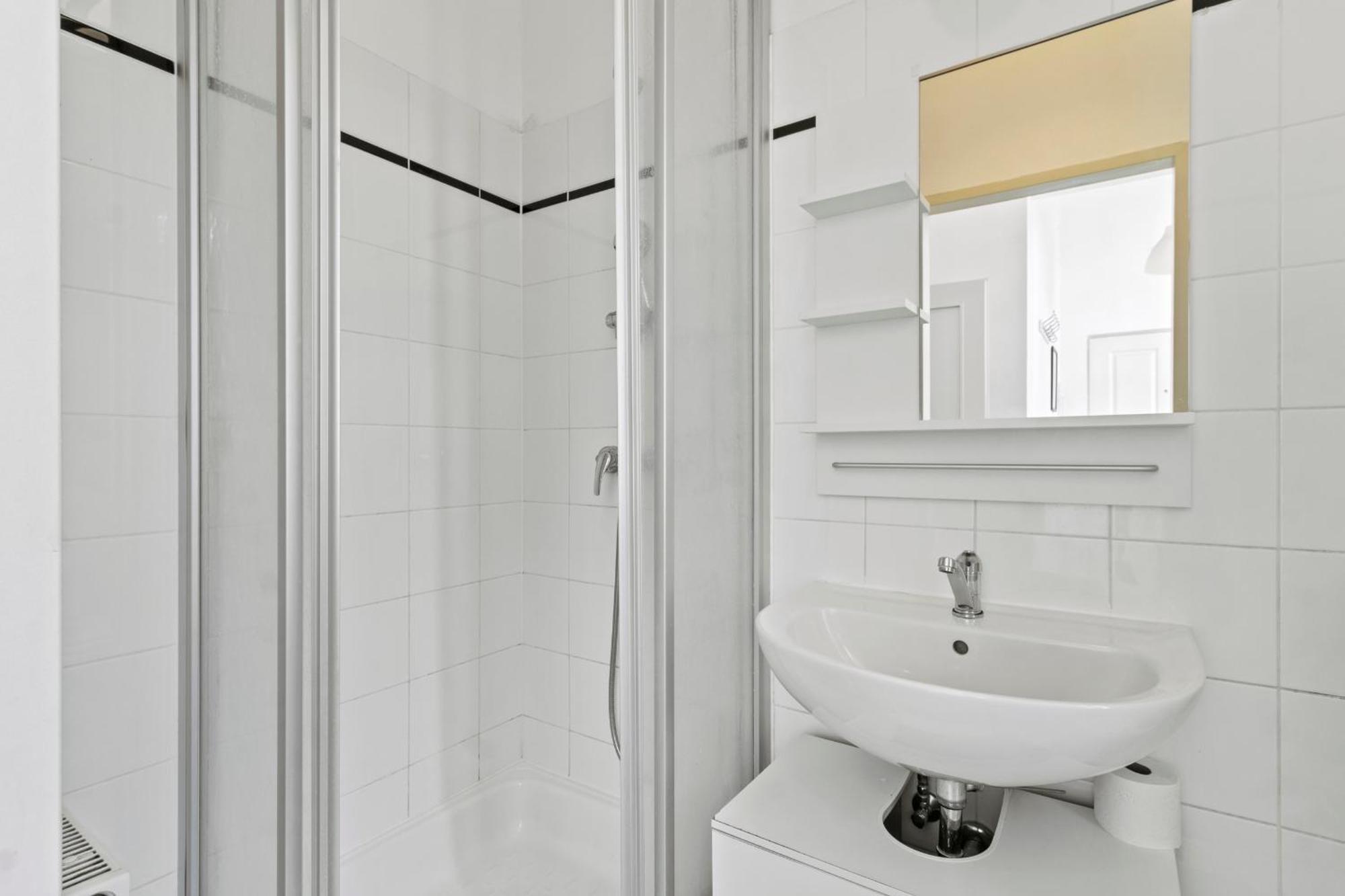 Stylish Apartment, 4 Min To U3 Zipperer Strasse Виена Екстериор снимка
